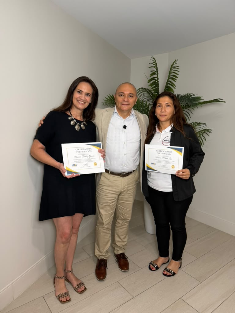 Participantes certificados con la metodología A.L.I.A.D.O